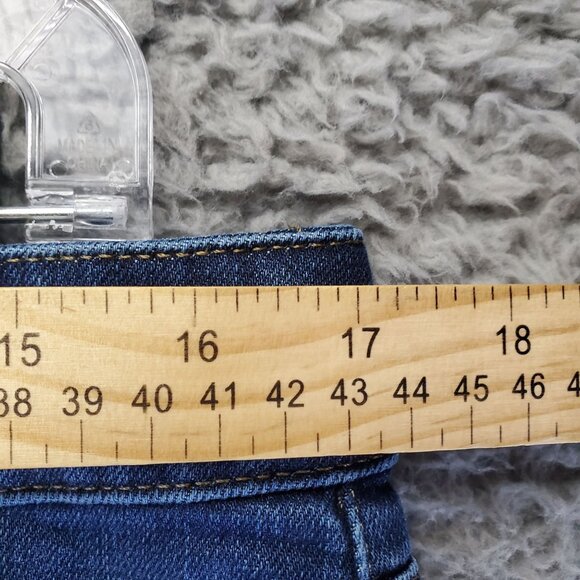 Talbots Shorts Womens Size 12 Blue Simply Flattering Stretch Denim Cuffed Hem - Picture 4 of 11